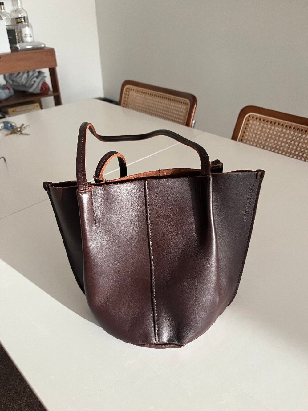 Portland Leather Devan Bucket Tote in Grizzly - Picture 5 of 6
